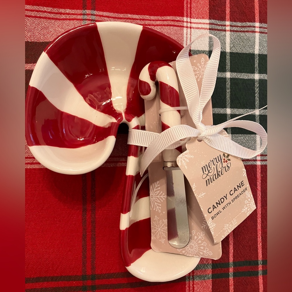 NWT ceramic Candy Cane Bowl with Spreader
